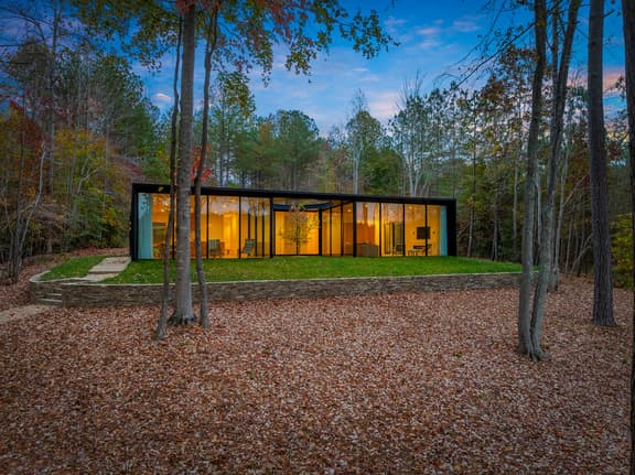 Designer's Glass Waterfront Lakehouse - Image 1